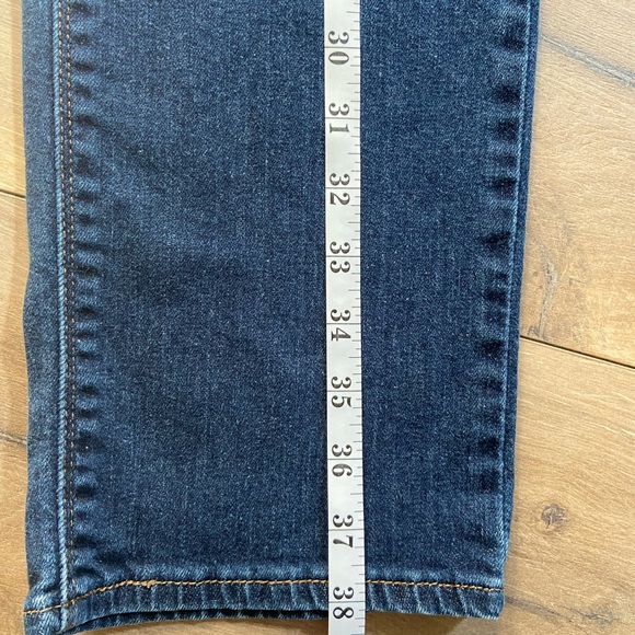 Levi’s 525 Straight Leg Jeans Women’s - Picture 8 of 9